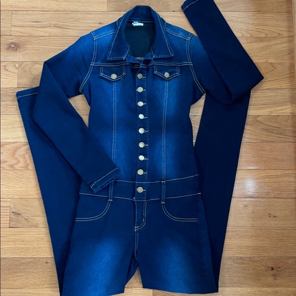 Denim Jumpsit - Picture 11 of 12